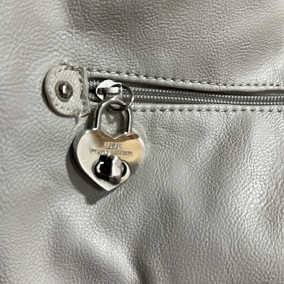 LULU Beige Purse with Silver Hardware - Picture 4 of 8
